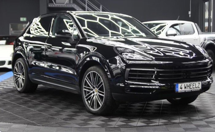 Porsche Cayenne S in Schwarz